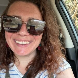 Meet your Posher, Emily